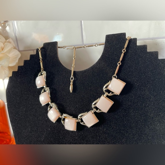 Vintage - CORO - Complete Set - White Moonray - Thermoset Lucite - 1956 - Picture 2 of 14